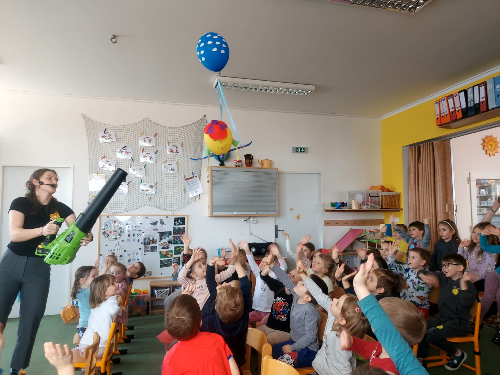 2025-03-27-Vědecká pohádka "Větroň" -1.jpg